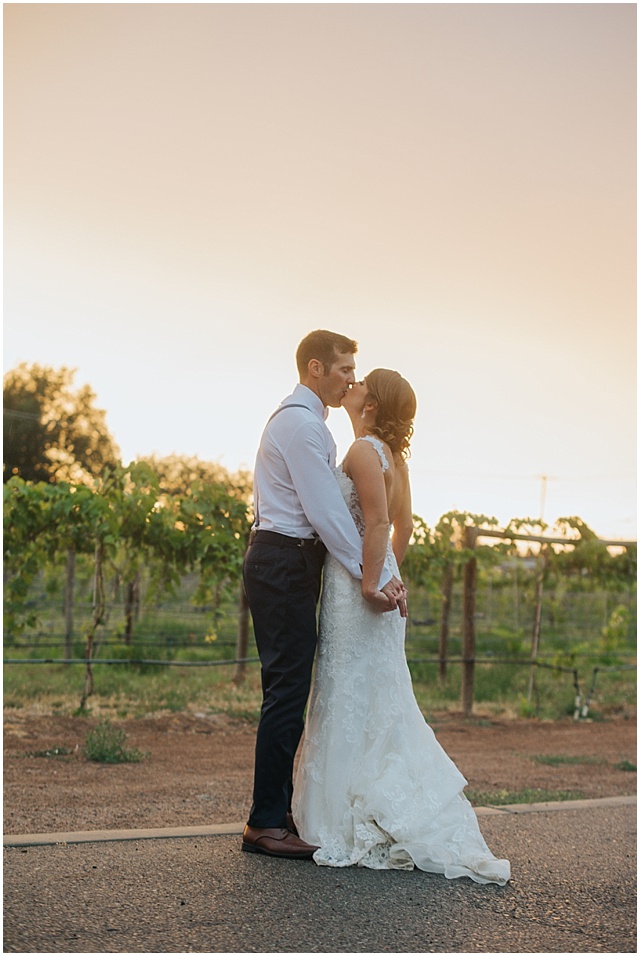 Two-Rivers-Winery-Chelsea-Kevin-Wedding_0021