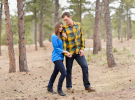 Golden-engagement-photos