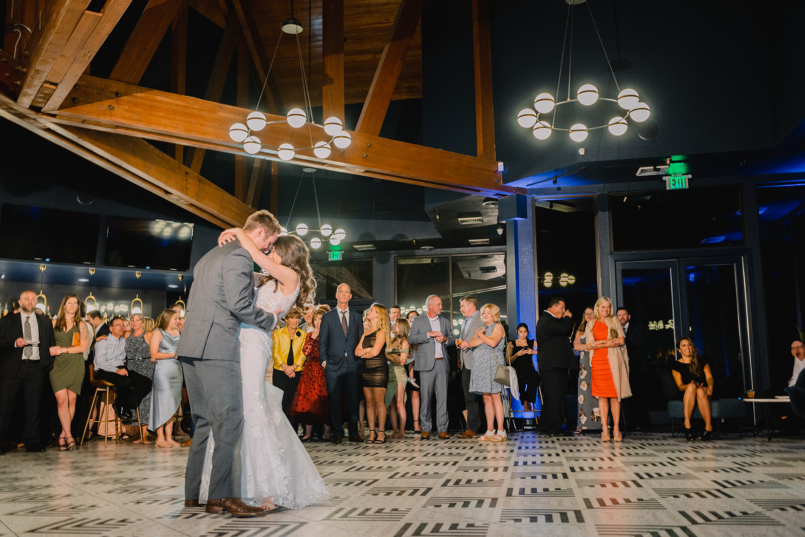 first dance with husband and wife