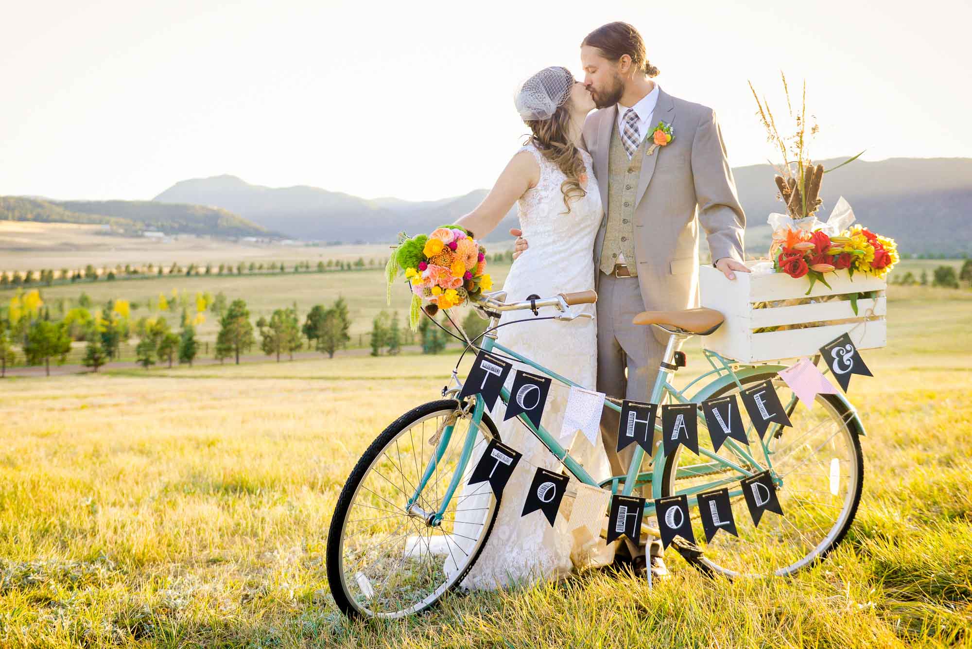 wedding couple at Spruce Mountain Ranch